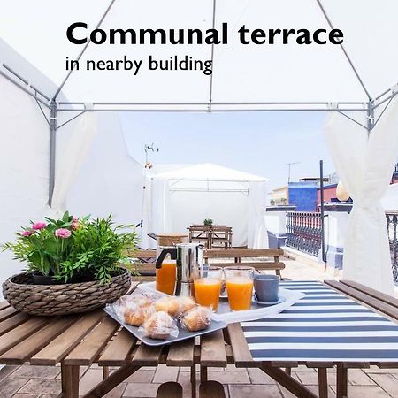 Hostly Acetres 1A Loft In City Center, Comunal Terrace, Fibre,Parking Optional Siviglia Esterno foto