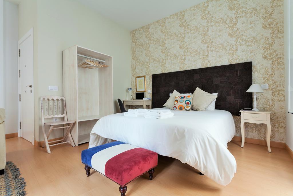 Hostly Acetres 1A Loft In City Center, Comunal Terrace, Fibre,Parking Optional Siviglia Esterno foto