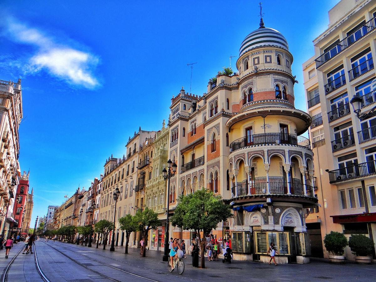 Hostly Acetres 1A Loft In City Center, Comunal Terrace, Fibre,Parking Optional Siviglia Esterno foto